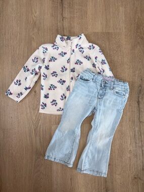 George Fleece Jacket and Light Blue Jeans